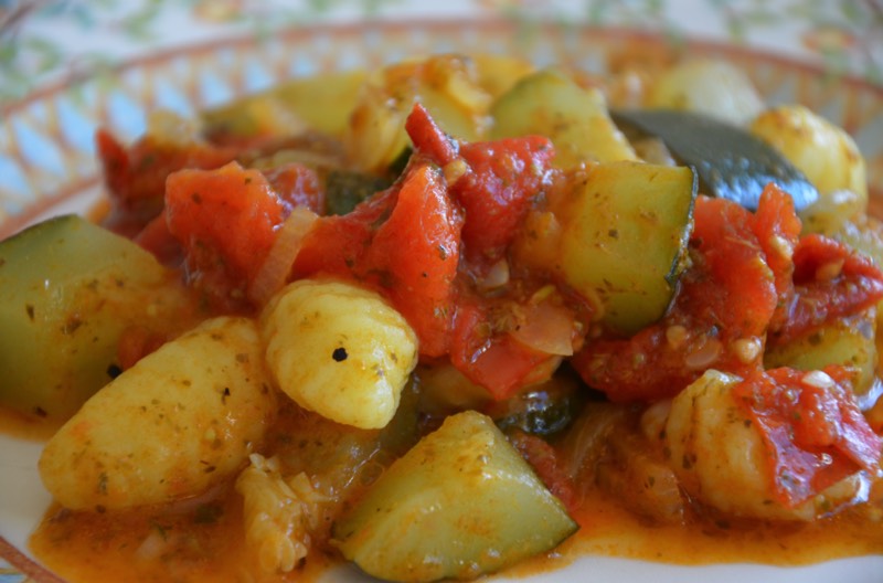 gnocchi met verse vegetarische saus